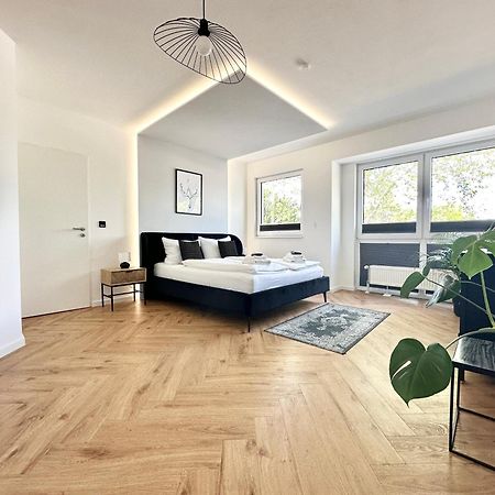 Modern Apartment - Fuer Freunde & Familien, Stadtnah, Parkplatz, E-Ladestation, Gitterbox Fuer Fahrraeder, Fitnessstudio, Digitale Gaestemappe Mit Restaurant- Und Unternehmenstipps Koblenz  Kültér fotó