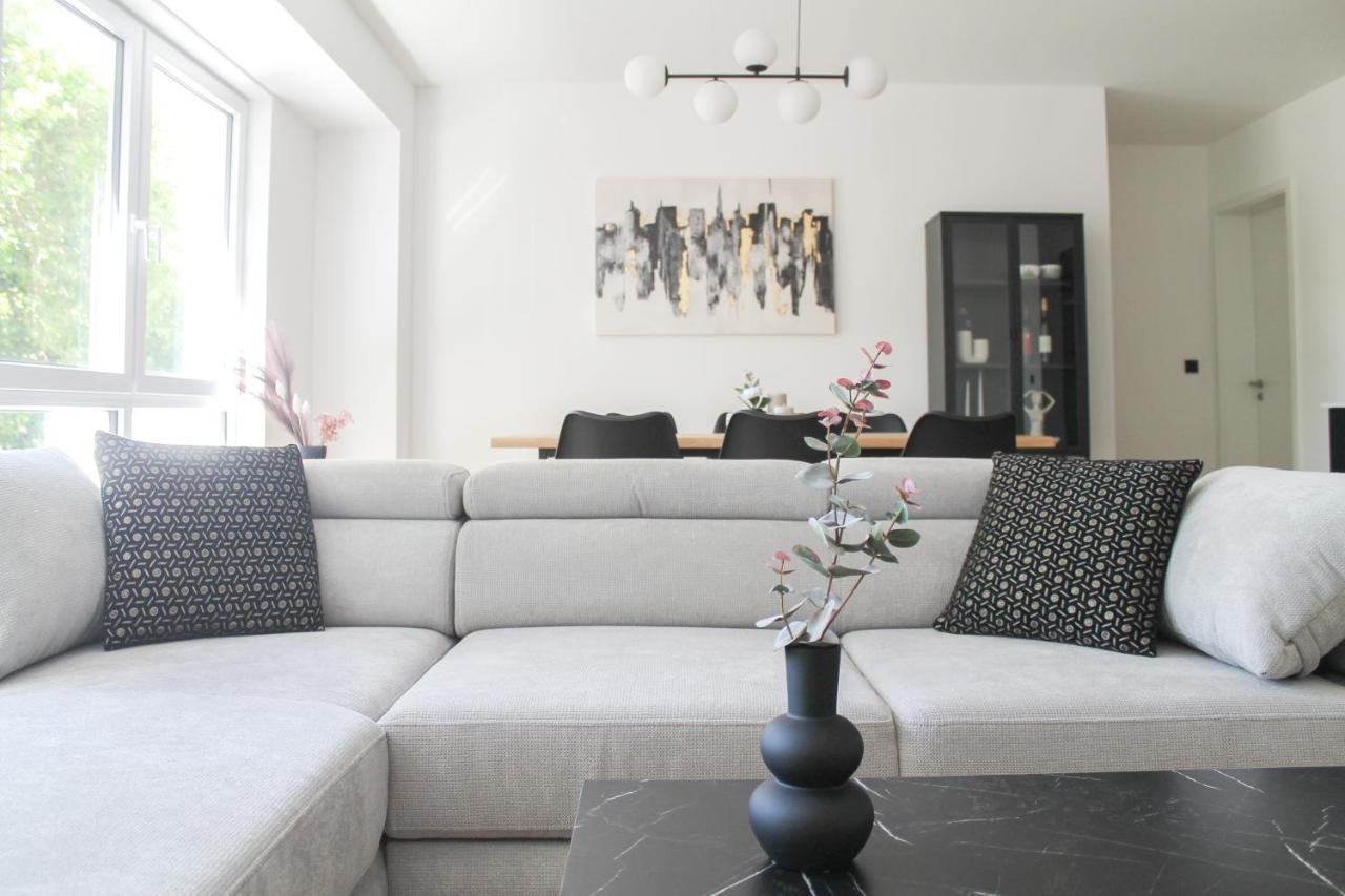 Modern Apartment - Fuer Freunde & Familien, Stadtnah, Parkplatz, E-Ladestation, Gitterbox Fuer Fahrraeder, Fitnessstudio, Digitale Gaestemappe Mit Restaurant- Und Unternehmenstipps Koblenz  Kültér fotó