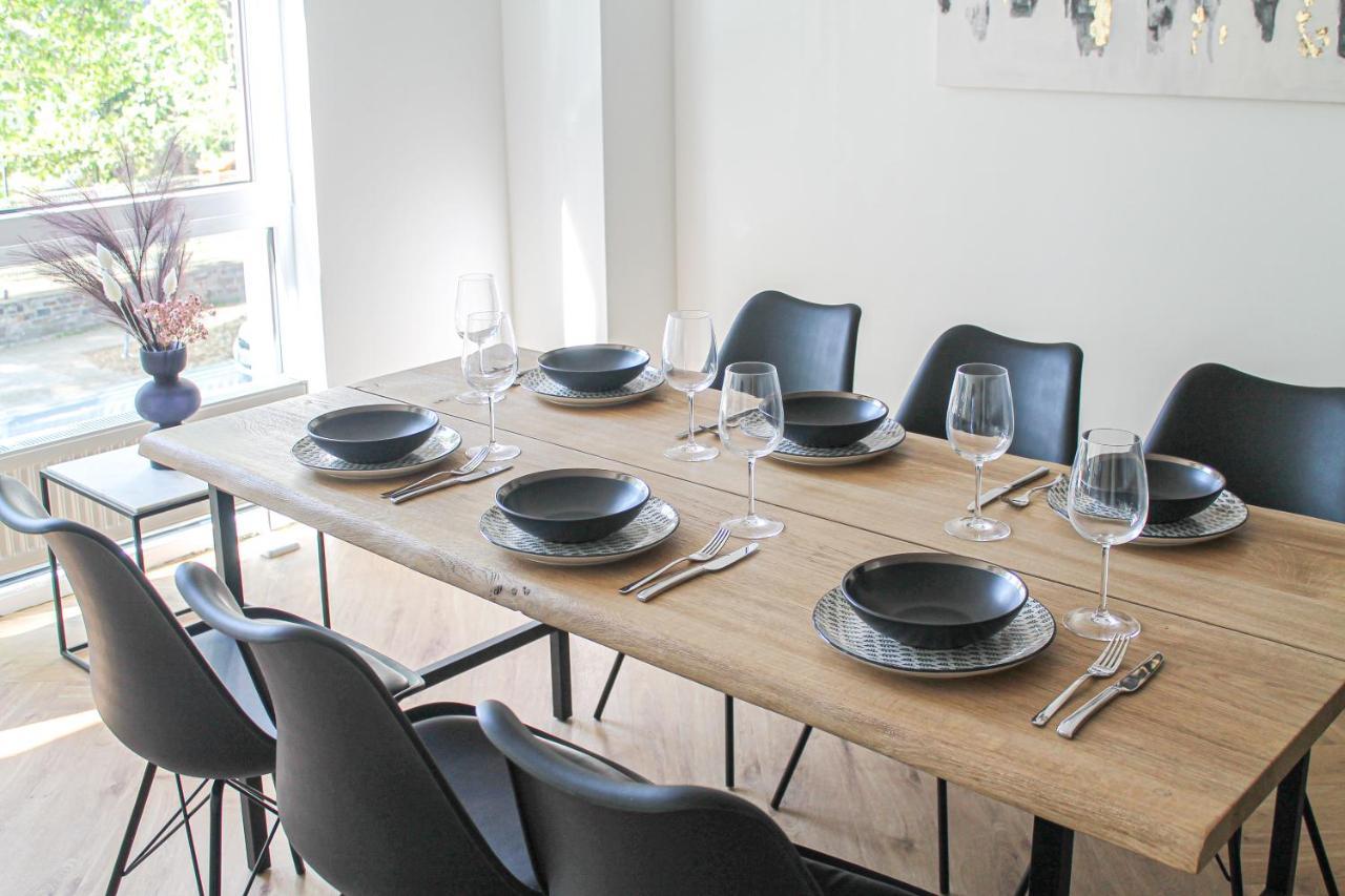 Modern Apartment - Fuer Freunde & Familien, Stadtnah, Parkplatz, E-Ladestation, Gitterbox Fuer Fahrraeder, Fitnessstudio, Digitale Gaestemappe Mit Restaurant- Und Unternehmenstipps Koblenz  Kültér fotó