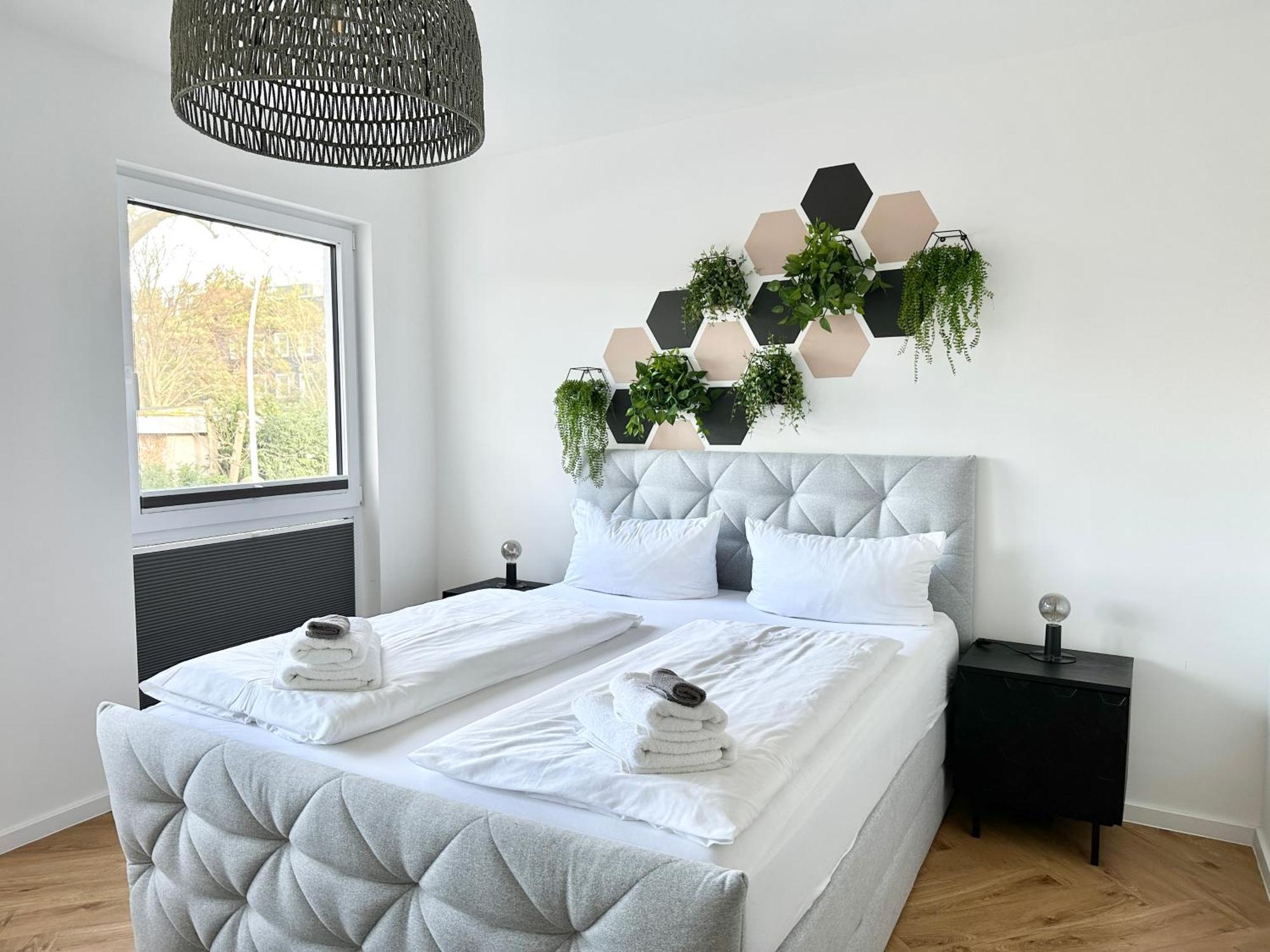 Modern Apartment - Fuer Freunde & Familien, Stadtnah, Parkplatz, E-Ladestation, Gitterbox Fuer Fahrraeder, Fitnessstudio, Digitale Gaestemappe Mit Restaurant- Und Unternehmenstipps Koblenz  Kültér fotó